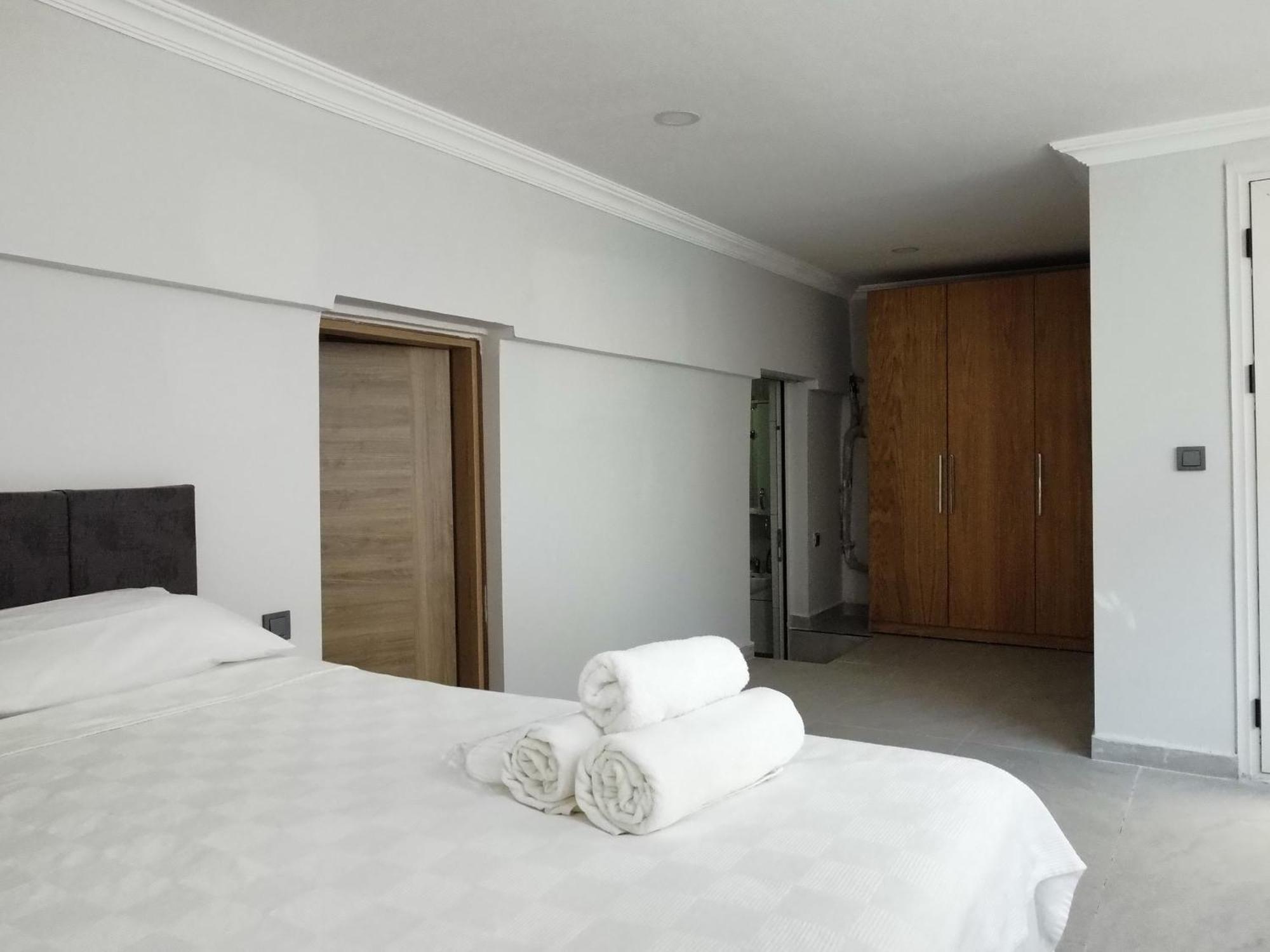 Aparthotel Suna &