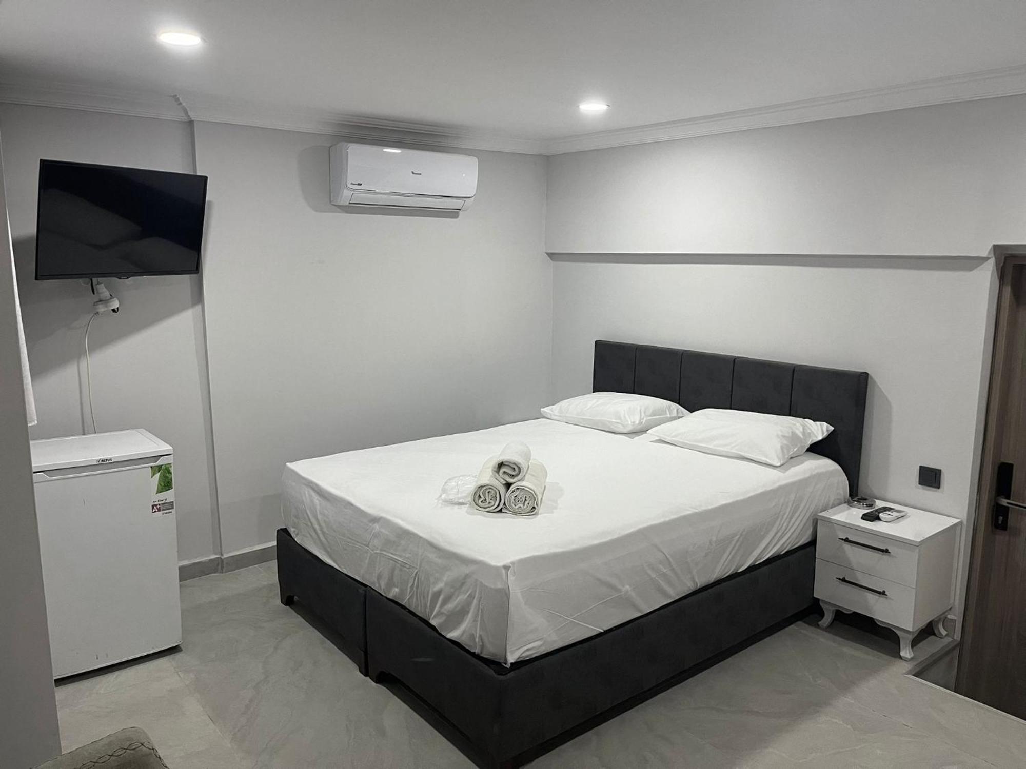 Aparthotel Suna & *